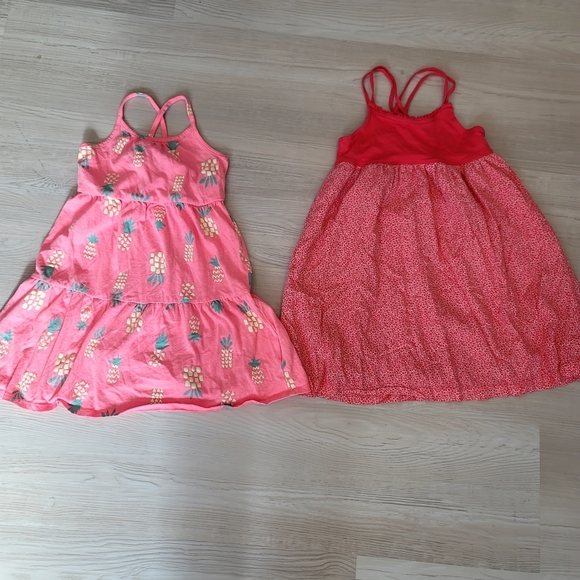♥️5 For $25 Set of 2 Girls Dresses size small - Picture 1 of 11